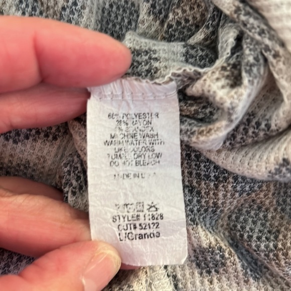 First Love Cream & Brown Leopard Oversized Thermal Top Size Large - Picture 6 of 6